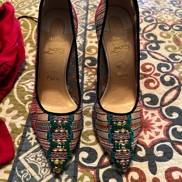 Christian Louboutin Heels 38 1/2 100mm worn 3-4 times - Picture 2 of 4